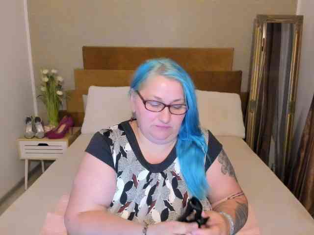 SweetBoobsM webcam