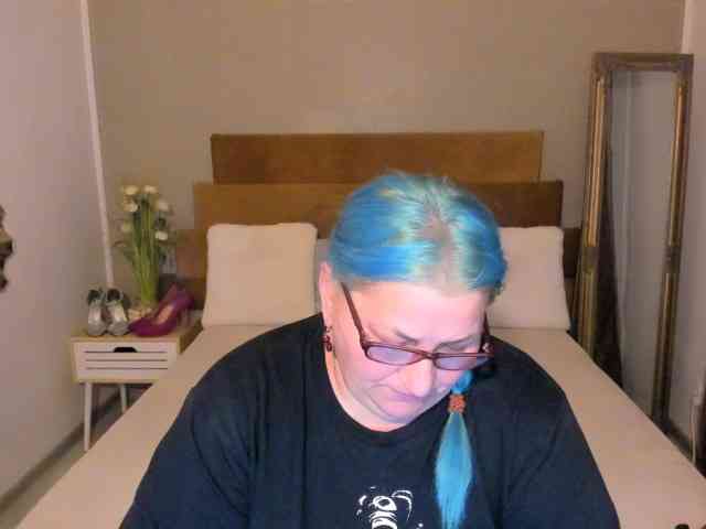 SweetBoobsM webcam