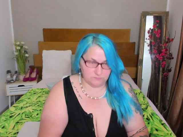 SweetBoobsM webcam