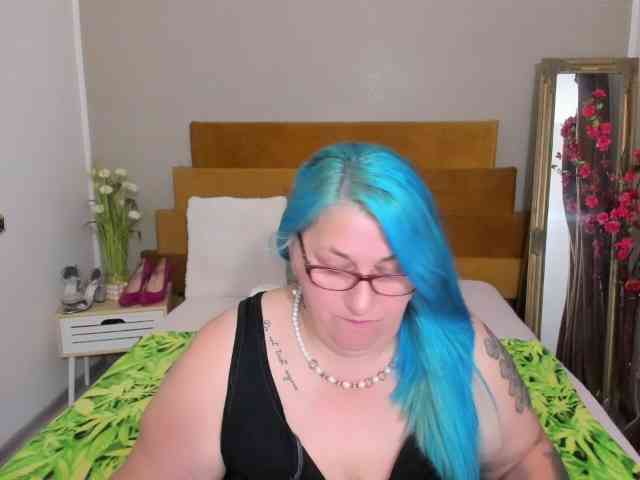 SweetBoobsM webcam