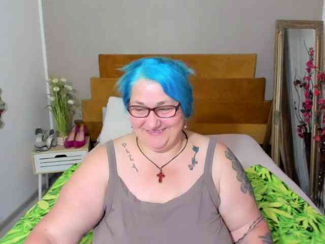 SweetBoobsM webcam