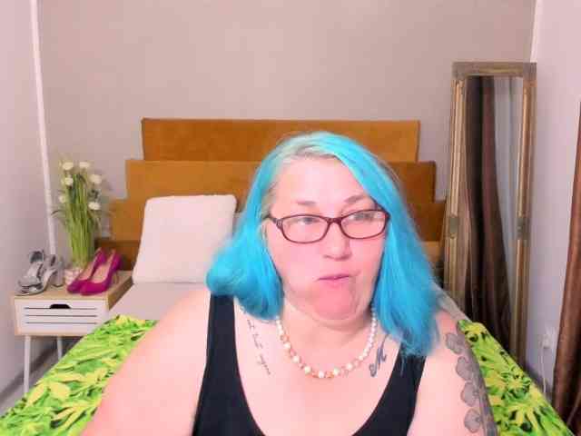 SweetBoobsM webcam