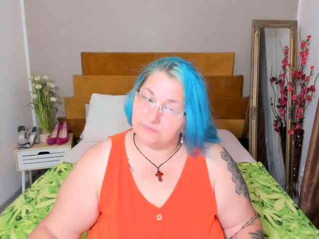 SweetBoobsM webcam