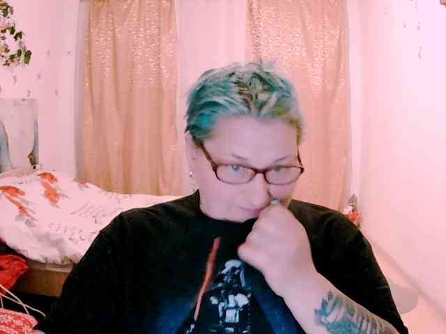 SweetBoobsM webcam
