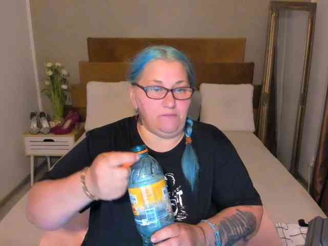 SweetBoobsM webcam