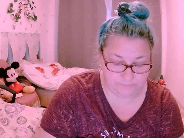 SweetBoobsM webcam