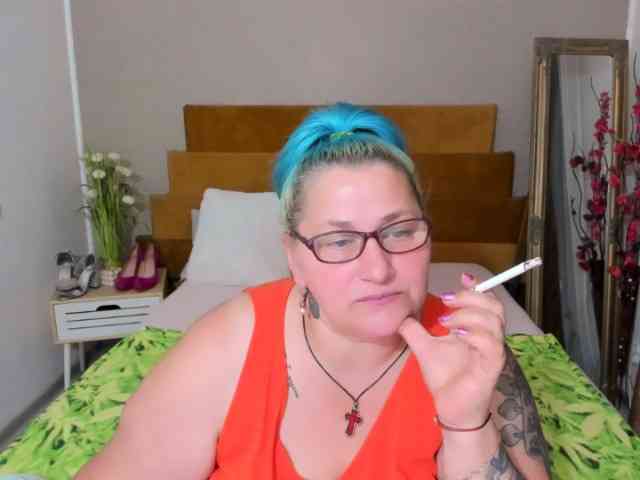 SweetBoobsM webcam