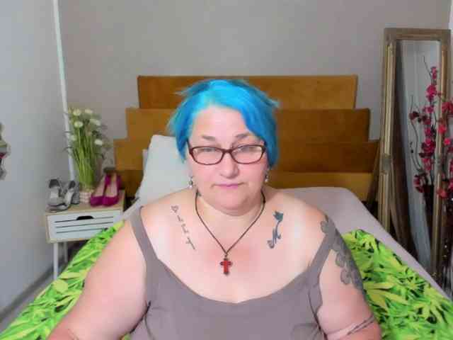 SweetBoobsM webcam