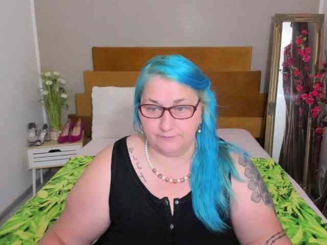 SweetBoobsM webcam
