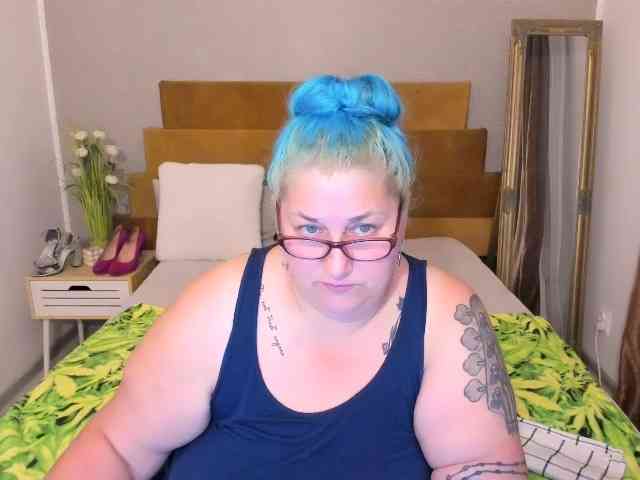 SweetBoobsM webcam