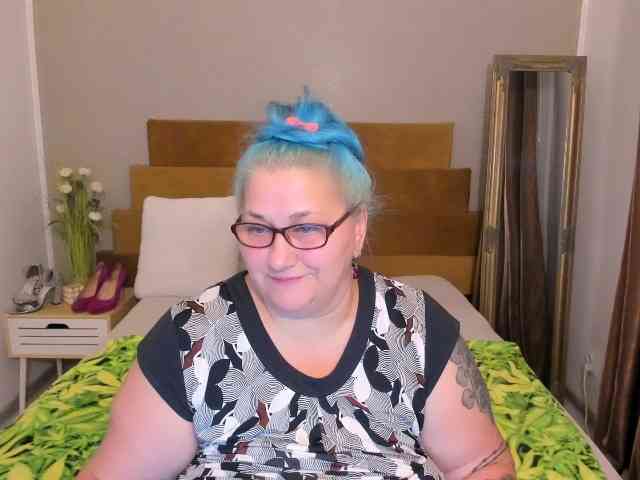 SweetBoobsM webcam