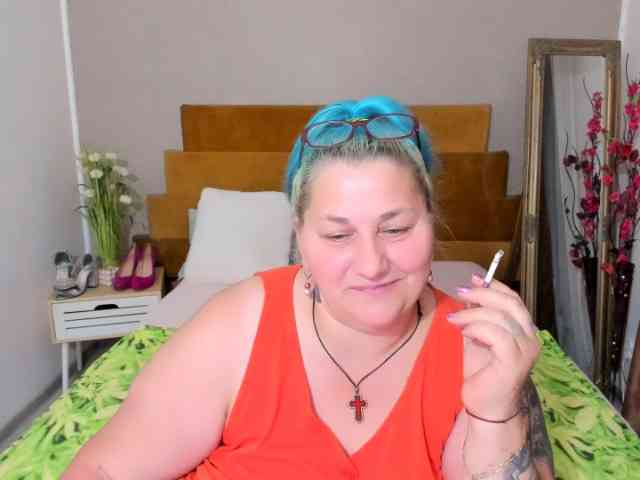 SweetBoobsM webcam