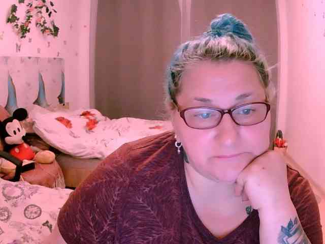 SweetBoobsM webcam