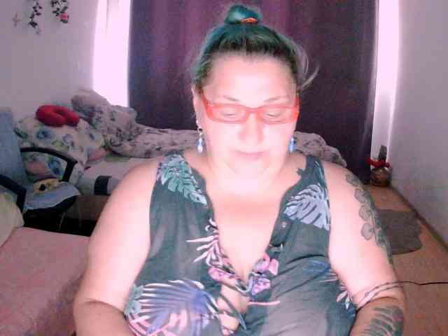 SweetBoobsM webcam