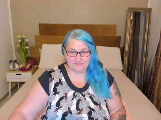 SweetBoobsM webcam