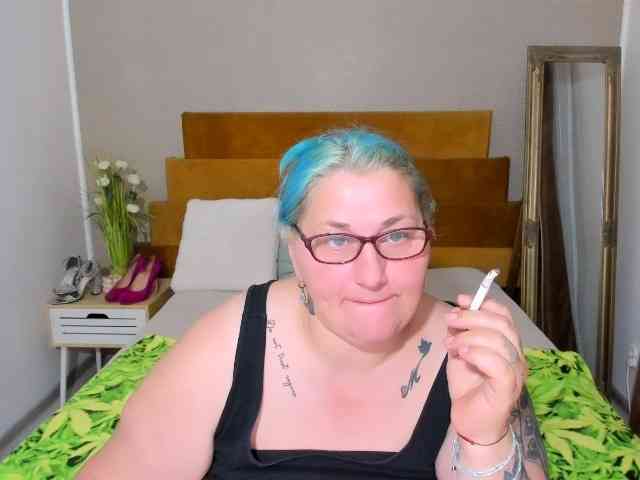 SweetBoobsM webcam