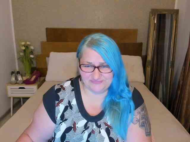 SweetBoobsM webcam