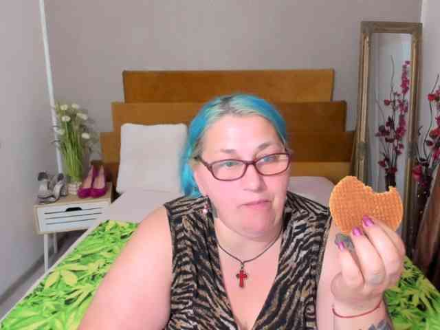 SweetBoobsM webcam