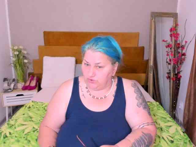 SweetBoobsM webcam