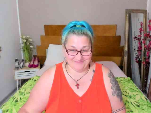 SweetBoobsM webcam