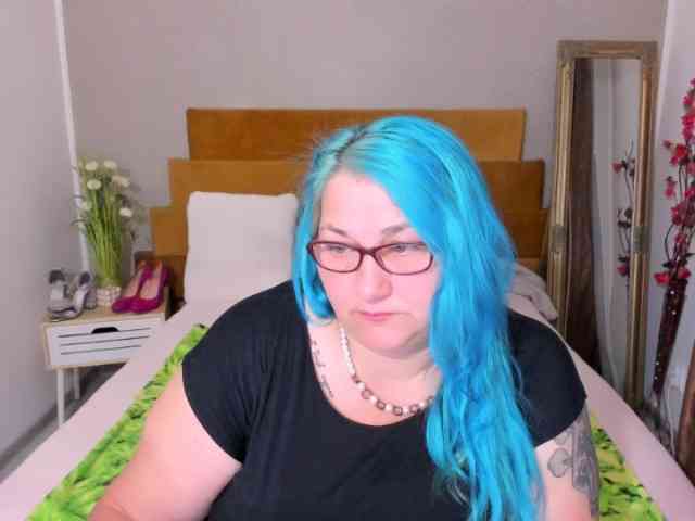 SweetBoobsM webcam