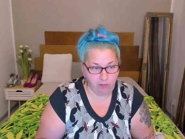 SweetBoobsM webcam