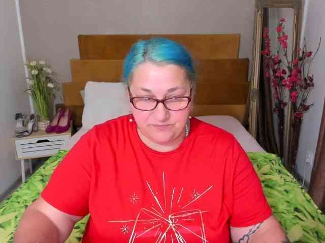 SweetBoobsM webcam