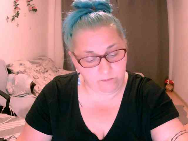 SweetBoobsM webcam