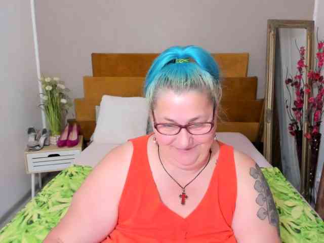 SweetBoobsM webcam