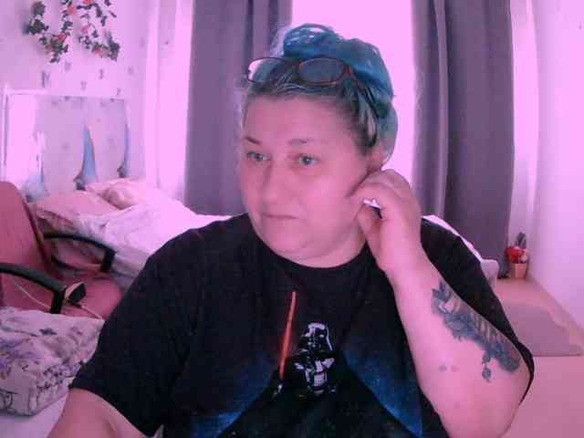 SweetBoobsM webcam