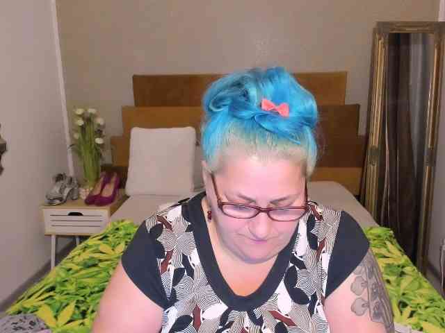 SweetBoobsM webcam