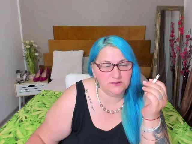 SweetBoobsM webcam