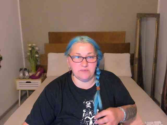 SweetBoobsM webcam