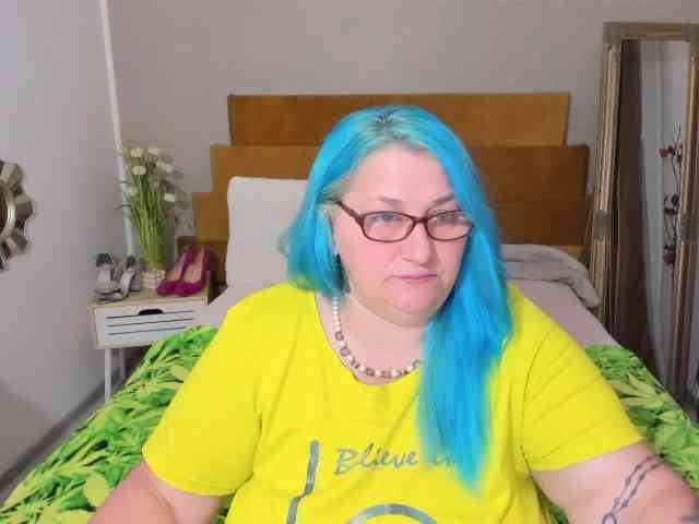SweetBoobsM webcam