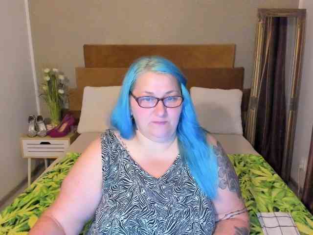 SweetBoobsM webcam