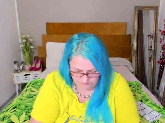 SweetBoobsM webcam