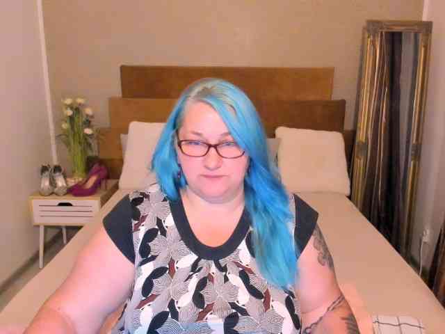 SweetBoobsM webcam