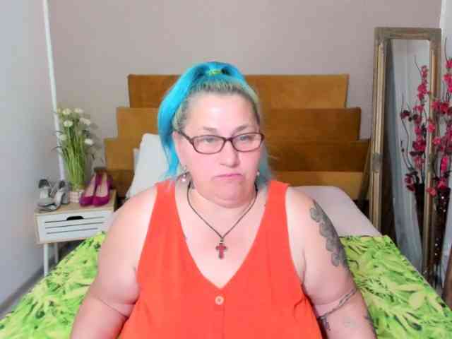 SweetBoobsM webcam