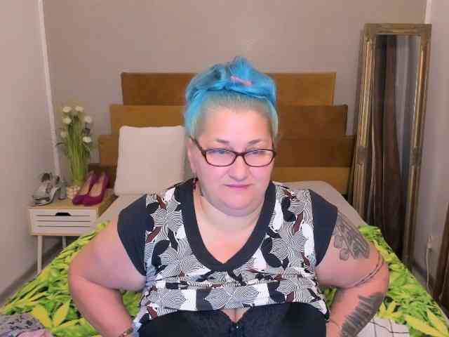 SweetBoobsM webcam