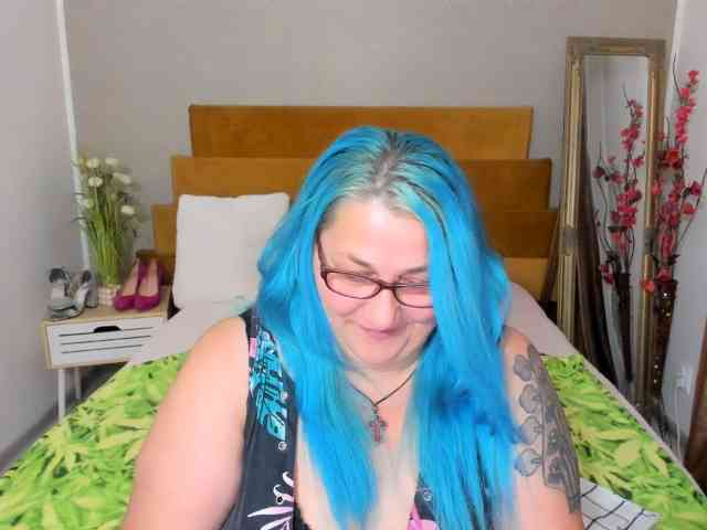 SweetBoobsM webcam