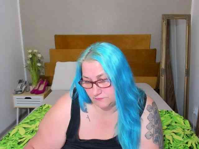 SweetBoobsM webcam