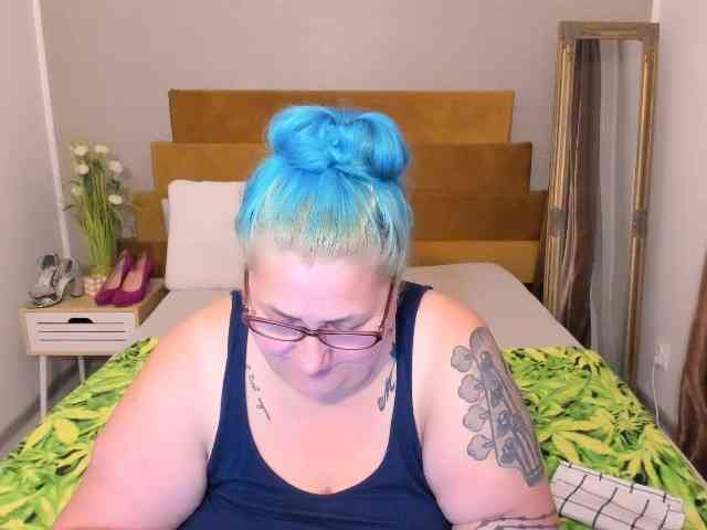 SweetBoobsM webcam