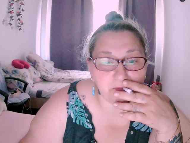 SweetBoobsM webcam