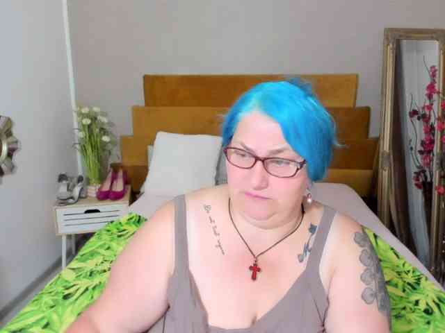 SweetBoobsM webcam