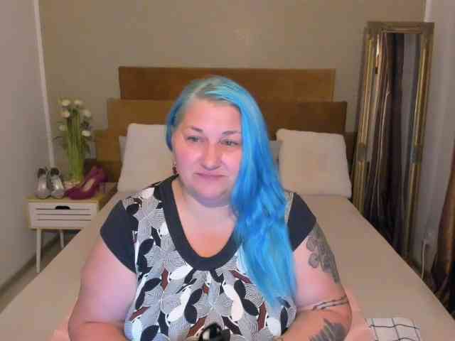 SweetBoobsM webcam