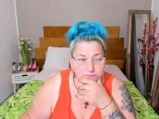 SweetBoobsM webcam