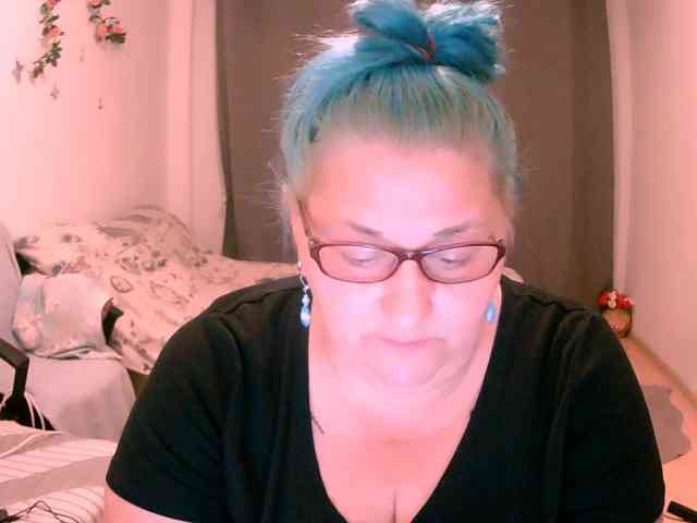 SweetBoobsM webcam