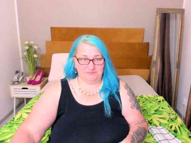 SweetBoobsM webcam