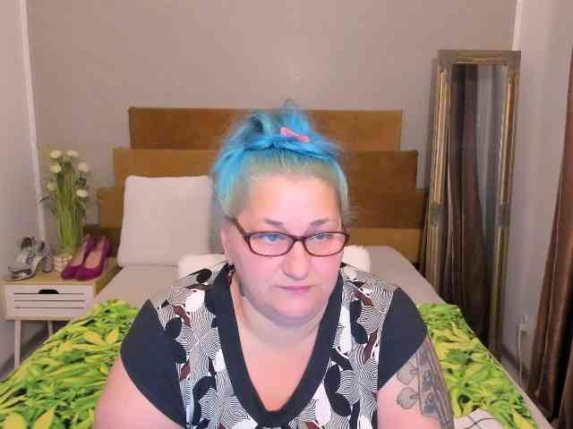 SweetBoobsM webcam