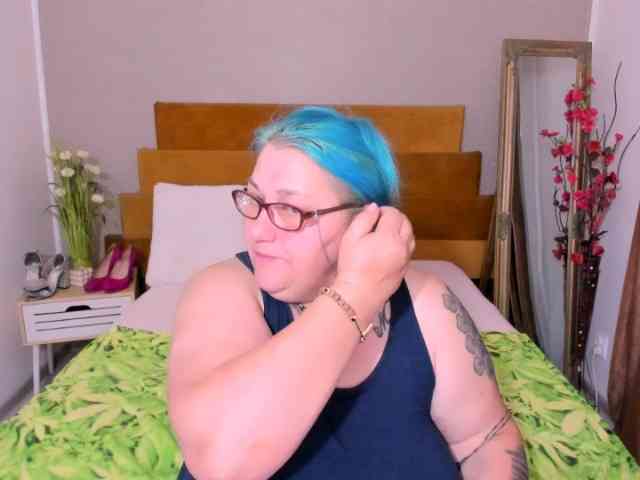 SweetBoobsM webcam